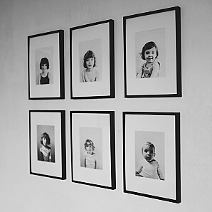 Mur de cadres avec portraits Mur de cadres avec portraits