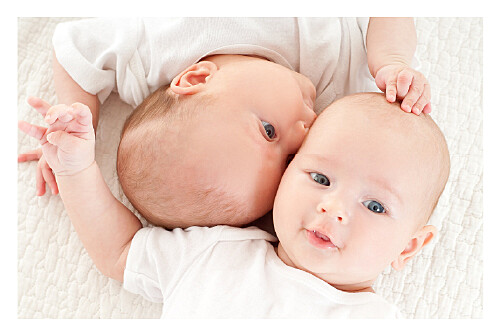 Faire-part de naissance Jumeaux justifié 4 photos blanc - Page 1 Faire-part de naissance Jumeaux justifié 4 photos blanc - Page 1