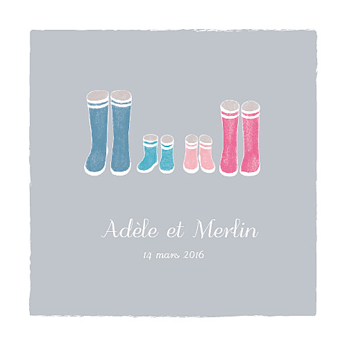 Faire-part de naissance Jumeaux balade photo fond gris & bottes bébés roses et bleues Faire-part de naissance Jumeaux balade photo fond gris & bottes bébés roses et bleues