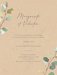 Faire-part de mariage kraft brins d'eucalyptus (portrait) beige texturé Faire-part de mariage kraft brins d'eucalyptus (portrait) beige texturé